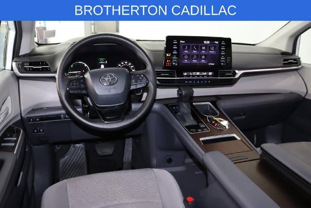 2024 Toyota Sienna LE