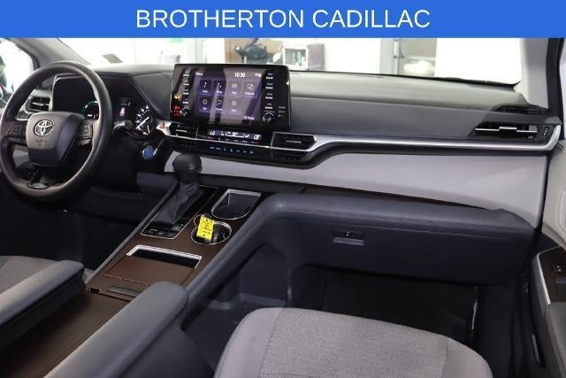 2024 Toyota Sienna LE