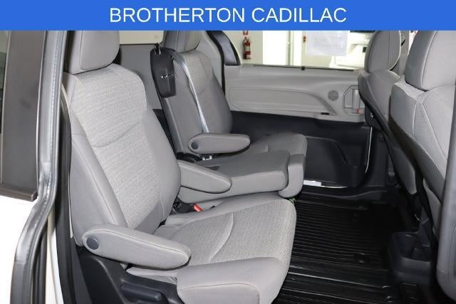 2024 Toyota Sienna LE