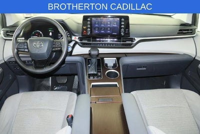 2024 Toyota Sienna LE
