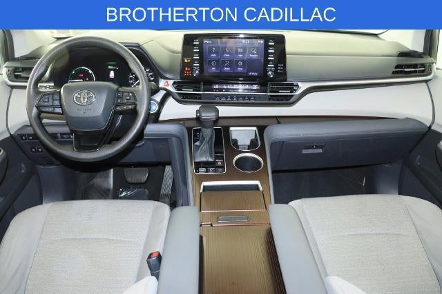 2024 Toyota Sienna LE