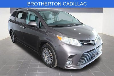 2020 Toyota Sienna XLE Auto Access Seat