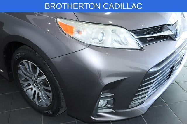 2020 Toyota Sienna XLE Auto Access Seat