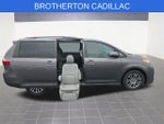 2020 Toyota Sienna XLE Auto Access Seat
