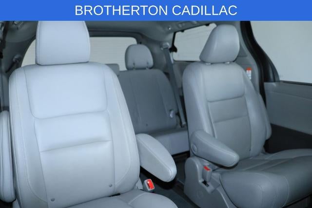 2020 Toyota Sienna XLE Auto Access Seat