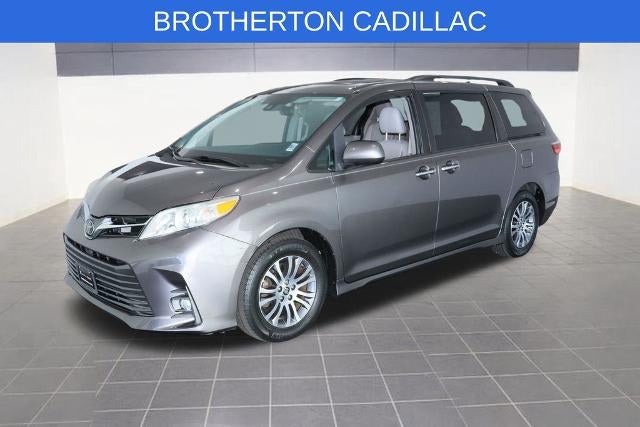 2020 Toyota Sienna XLE Auto Access Seat