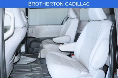 2020 Toyota Sienna XLE Auto Access Seat