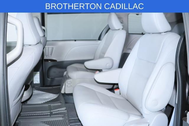 2020 Toyota Sienna XLE Auto Access Seat