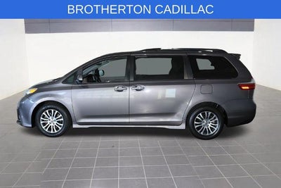 2020 Toyota Sienna XLE Auto Access Seat