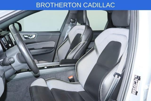 2021 Volvo XC60 R-Design