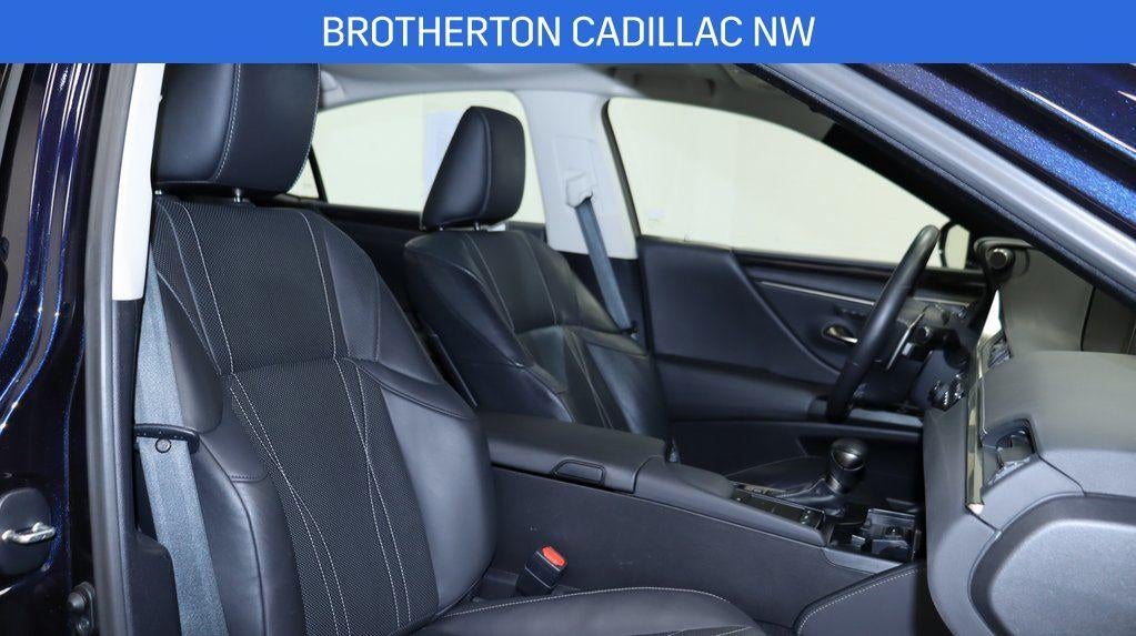 2020 Lexus ES 300h Luxury