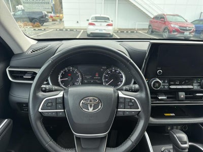 2023 Toyota Highlander XLE