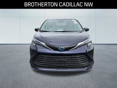 2024 Toyota Sienna LE AWD