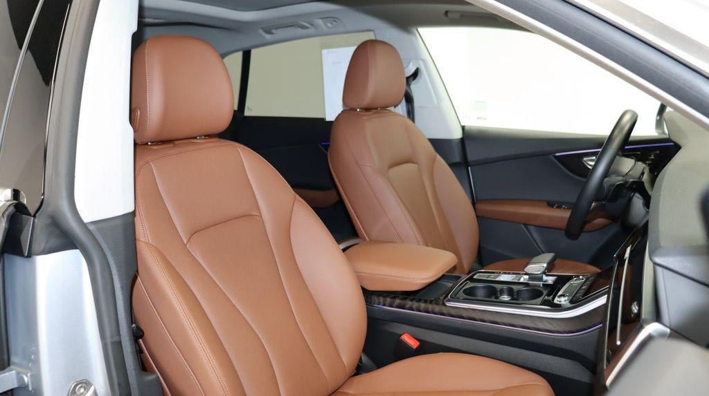 2022 Audi Q8 55 Premium Plus