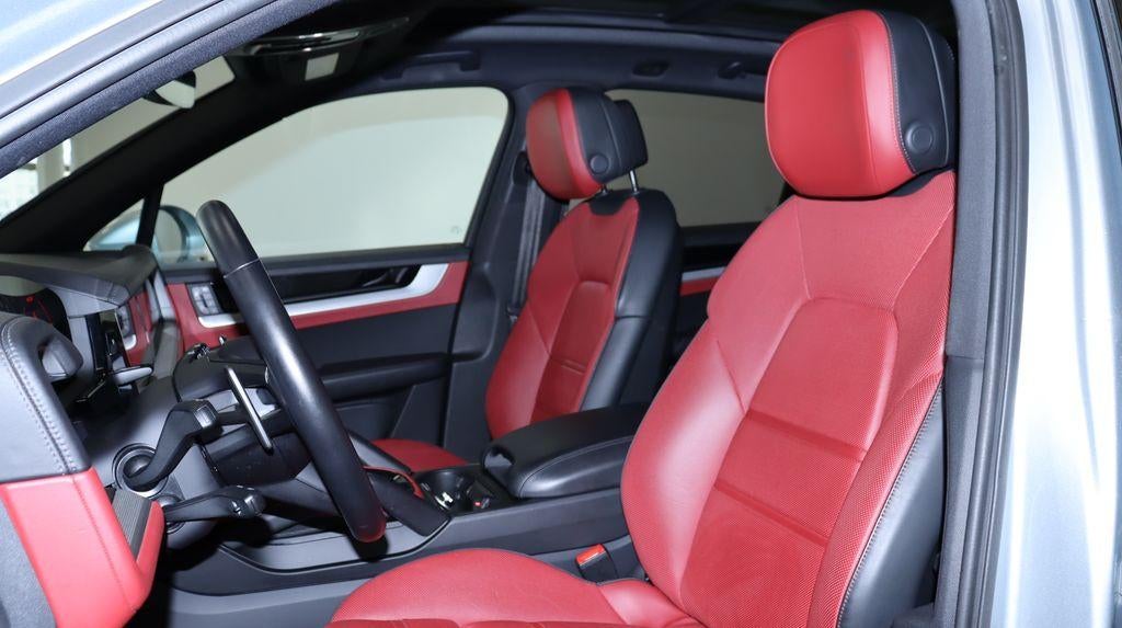 2024 Porsche Cayenne Base