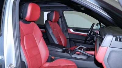 2024 Porsche Cayenne Base