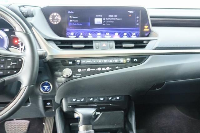 2021 Lexus ES 300h Luxury