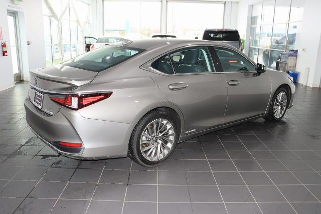 2021 Lexus ES 300h Luxury