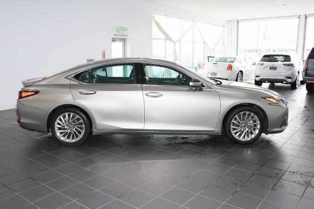 2021 Lexus ES 300h Luxury