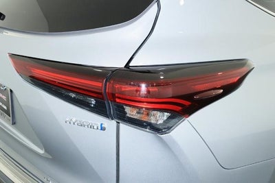 2024 Toyota Highlander Hybrid Platinum