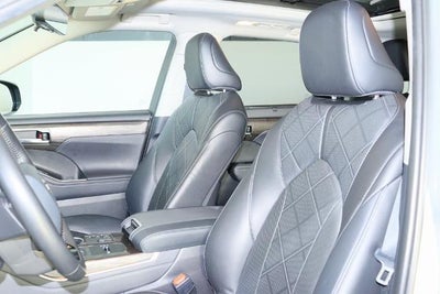 2024 Toyota Highlander Hybrid Platinum