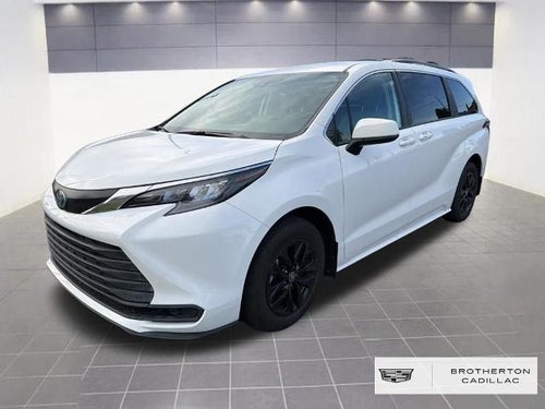 2024 Toyota Sienna LE