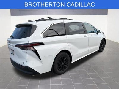 2024 Toyota Sienna LE