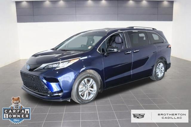 2022 Toyota Sienna XSE
