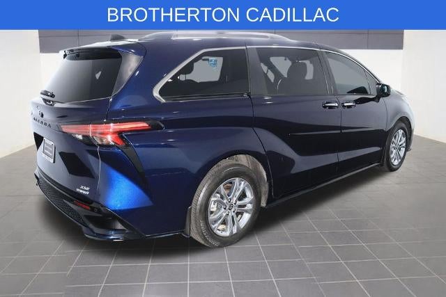 2022 Toyota Sienna XSE