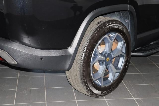 2024 Rivian R1S Adventure