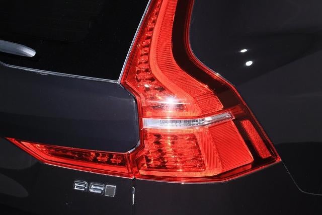 2022 Volvo XC60 Momentum