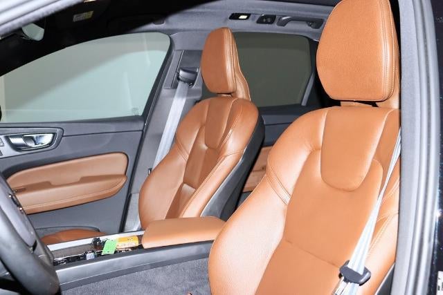 2022 Volvo XC60 Momentum