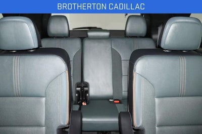 2025 GMC Acadia AWD AT4