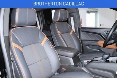 2025 GMC Canyon 4WD AT4