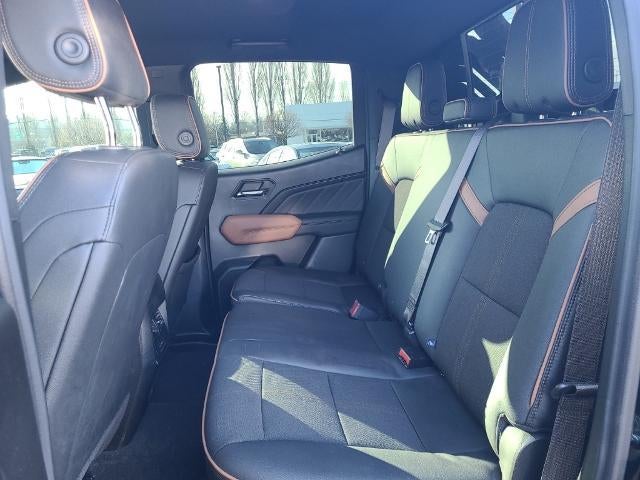 2025 GMC Canyon 4WD AT4