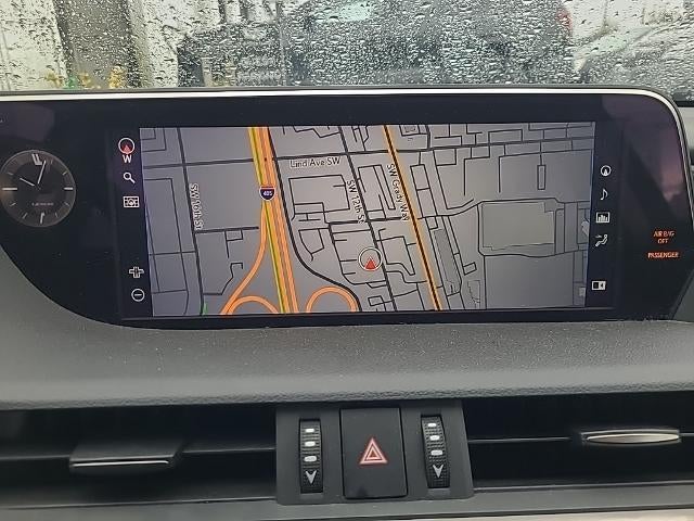 2021 Lexus ES 300h Luxury