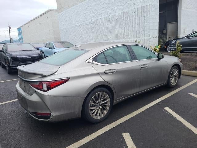 2021 Lexus ES 300h Luxury