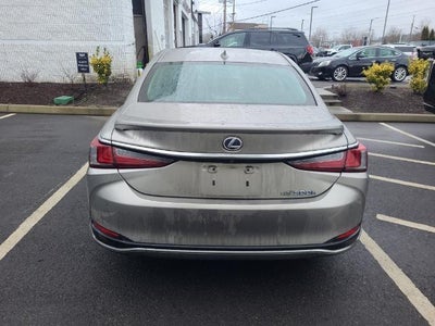 2021 Lexus ES 300h Luxury