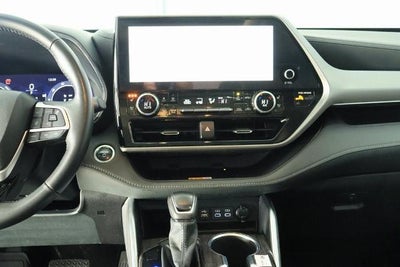 2024 Toyota Highlander Hybrid Platinum