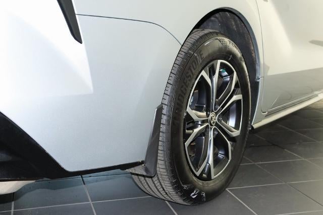 2025 Toyota Sienna Platinum