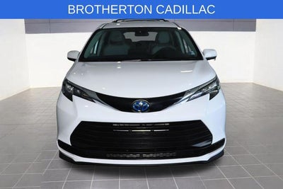 2024 Toyota Sienna LE
