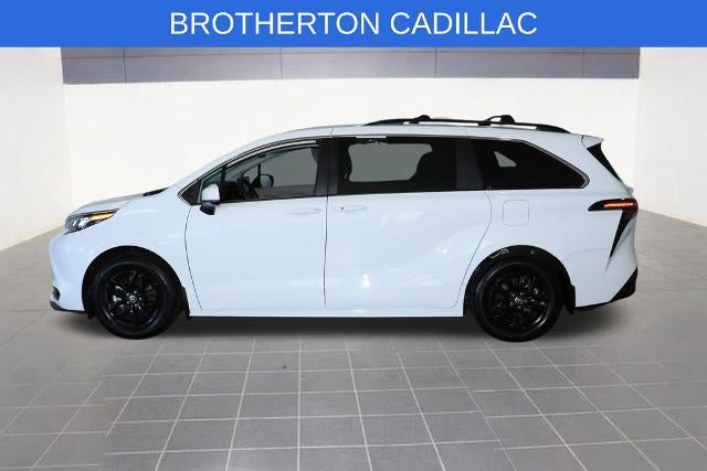 2024 Toyota Sienna LE