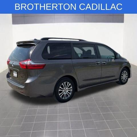 2020 Toyota Sienna XLE Auto Access Seat