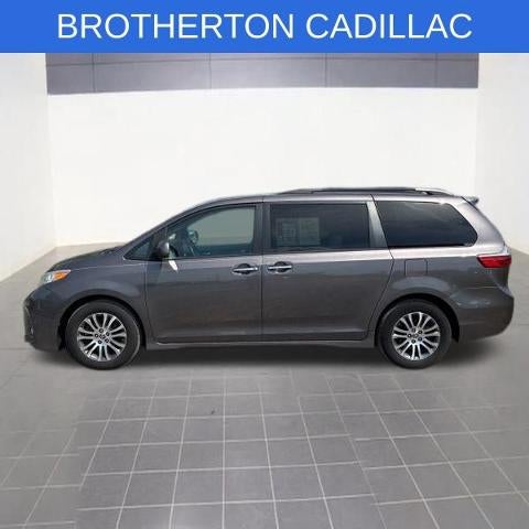 2020 Toyota Sienna XLE Auto Access Seat