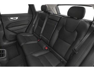 2022 Volvo XC60 Momentum