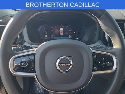 2025 Volvo XC60 Plus